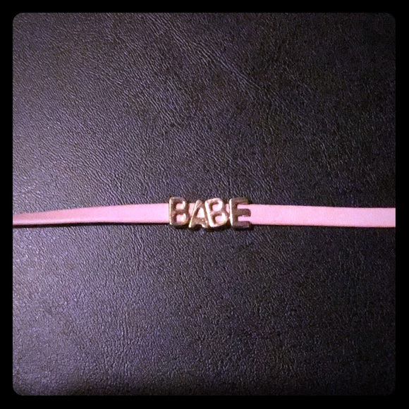 Jewelry - Babe Chocker In Pink💕